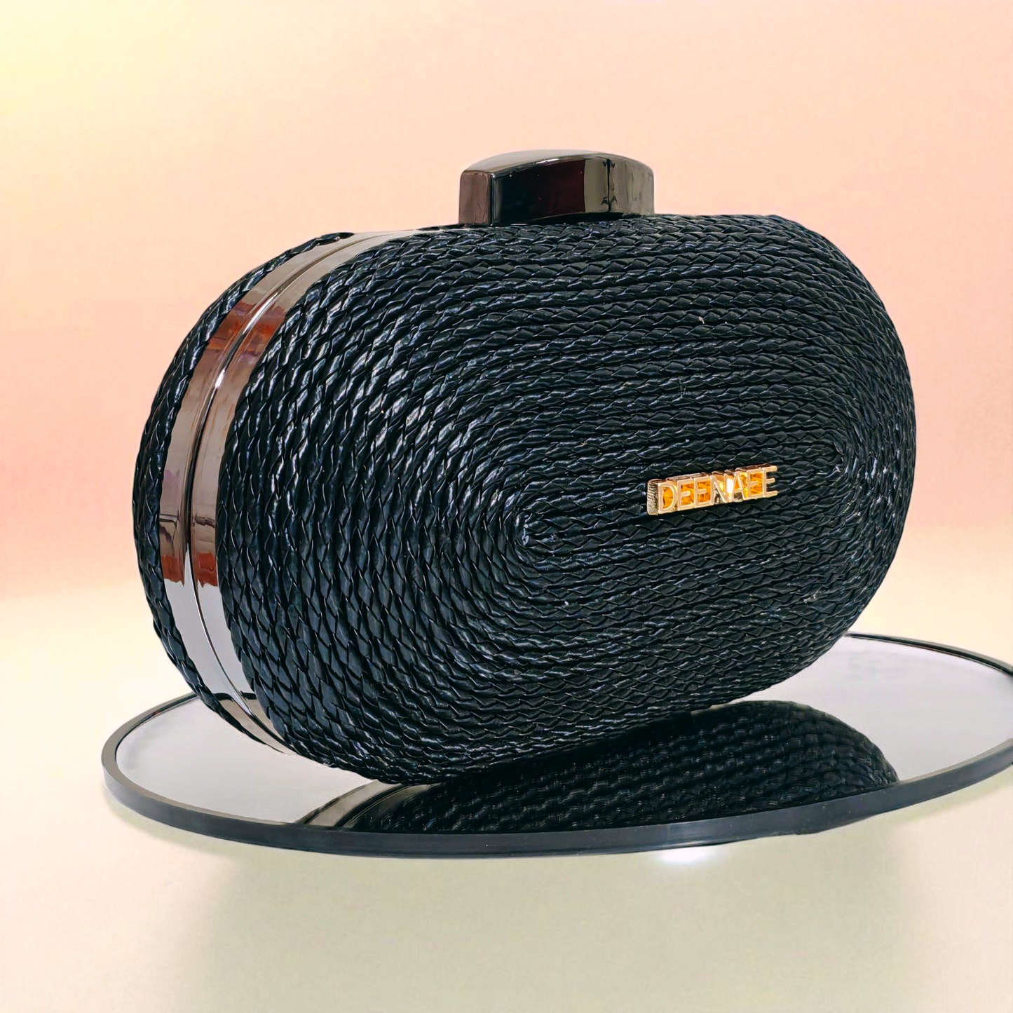 The Oval Head Clutch